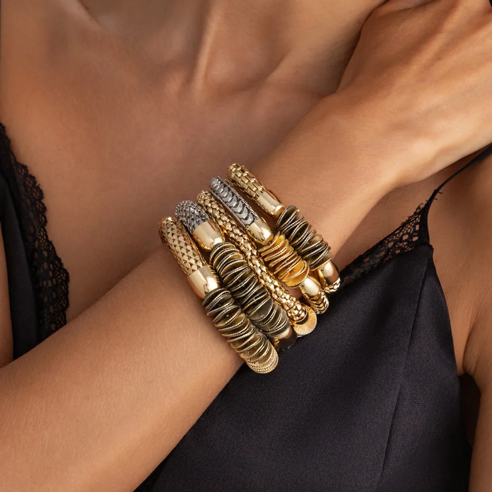 5pcs Set Punk Retro Contrasting Color Multi Texture Heavy-duty Metal Scale Elastic Bracelets for Women Stackable Fashion Jewelry