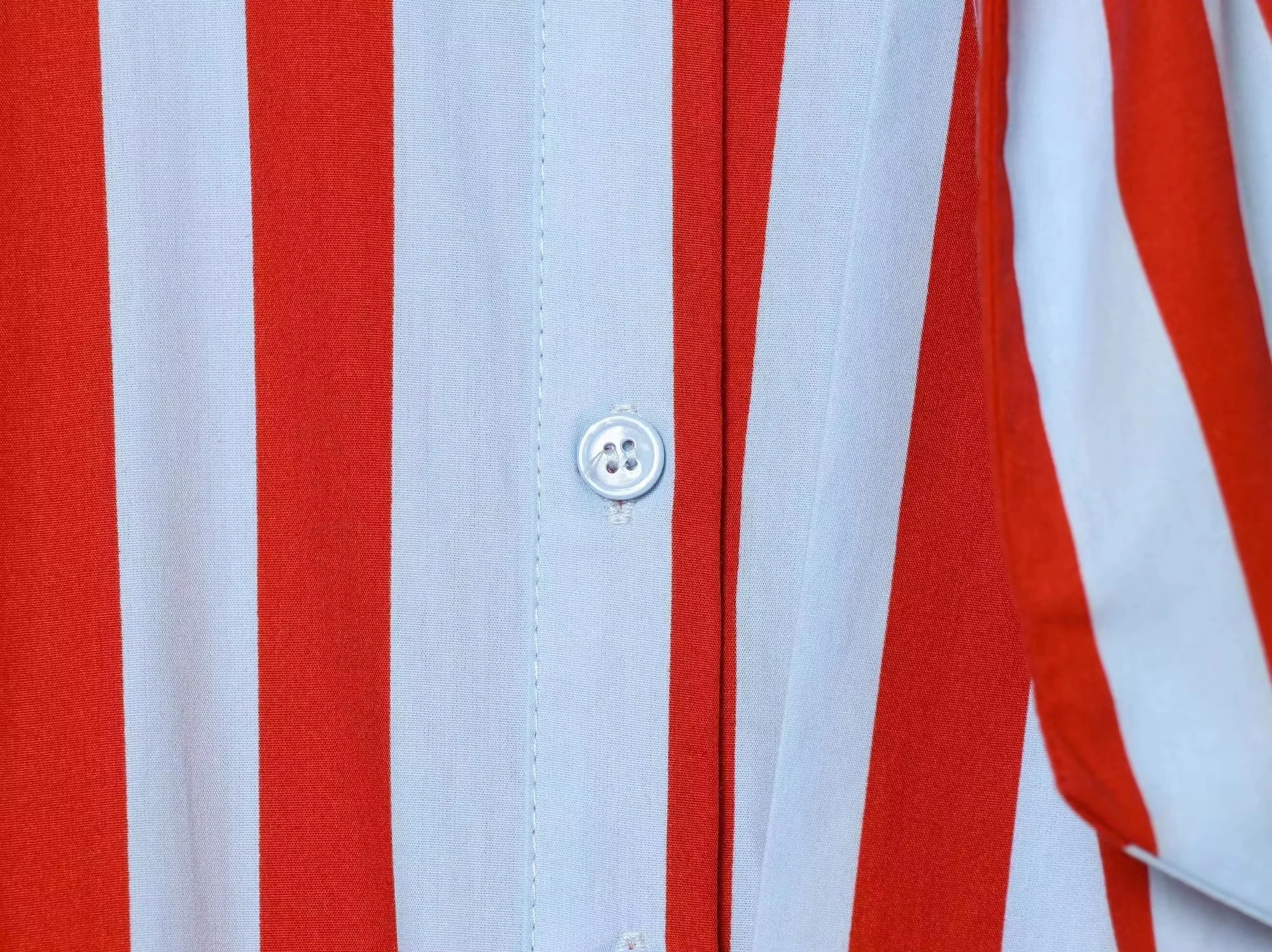 HH Damen Elegantes Schickes Gestreiftes Hemd mit Plissiertem Saum, Ärmellos, Schnürung, Stehkragen, Tailliertes Oberteil, Sommermode 2026, Streetwear – Detail 7