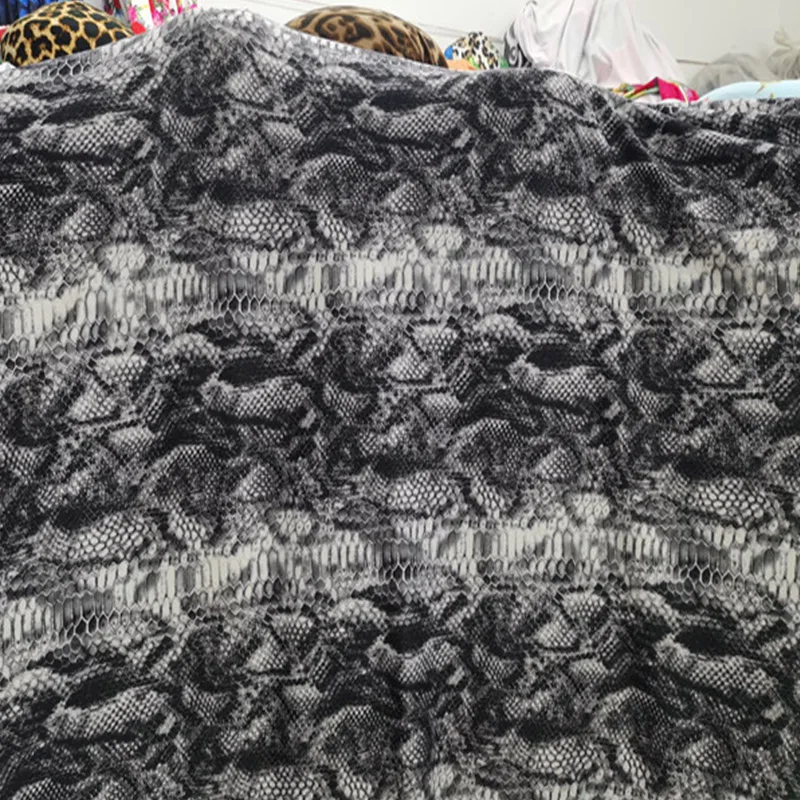 Buona Grigio di Cotone/spandex 4-Side Stretch Vestito di Seta del Latte Tessuto Del Serpente Del Modello Del Leopardo di Ballo Della Stampa del
