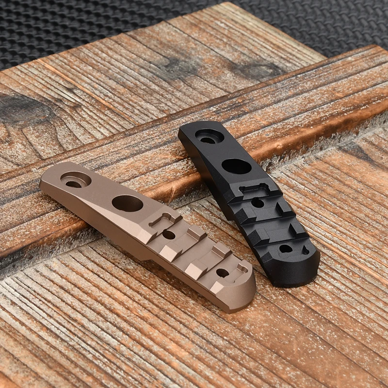 Soporte para linterna táctica, Base CNC de Metal, sistema de riel MLOK KEYMOD Compatible con M300 M600 PLHV2Airsoft, equipo de juego de guerra para caza, pistola de juguete