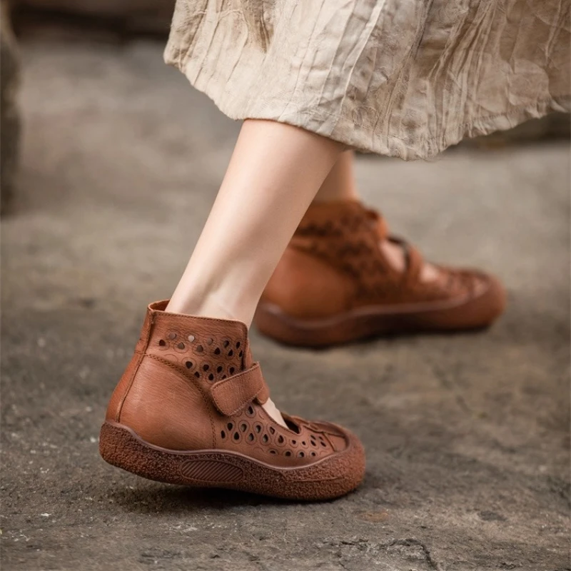 2025 New Women Sandals Lightweight Hollow Out Casual Sandals Summer Retro Handmade Women Shoes Leather Soft Bottom Mom Sandals image 3