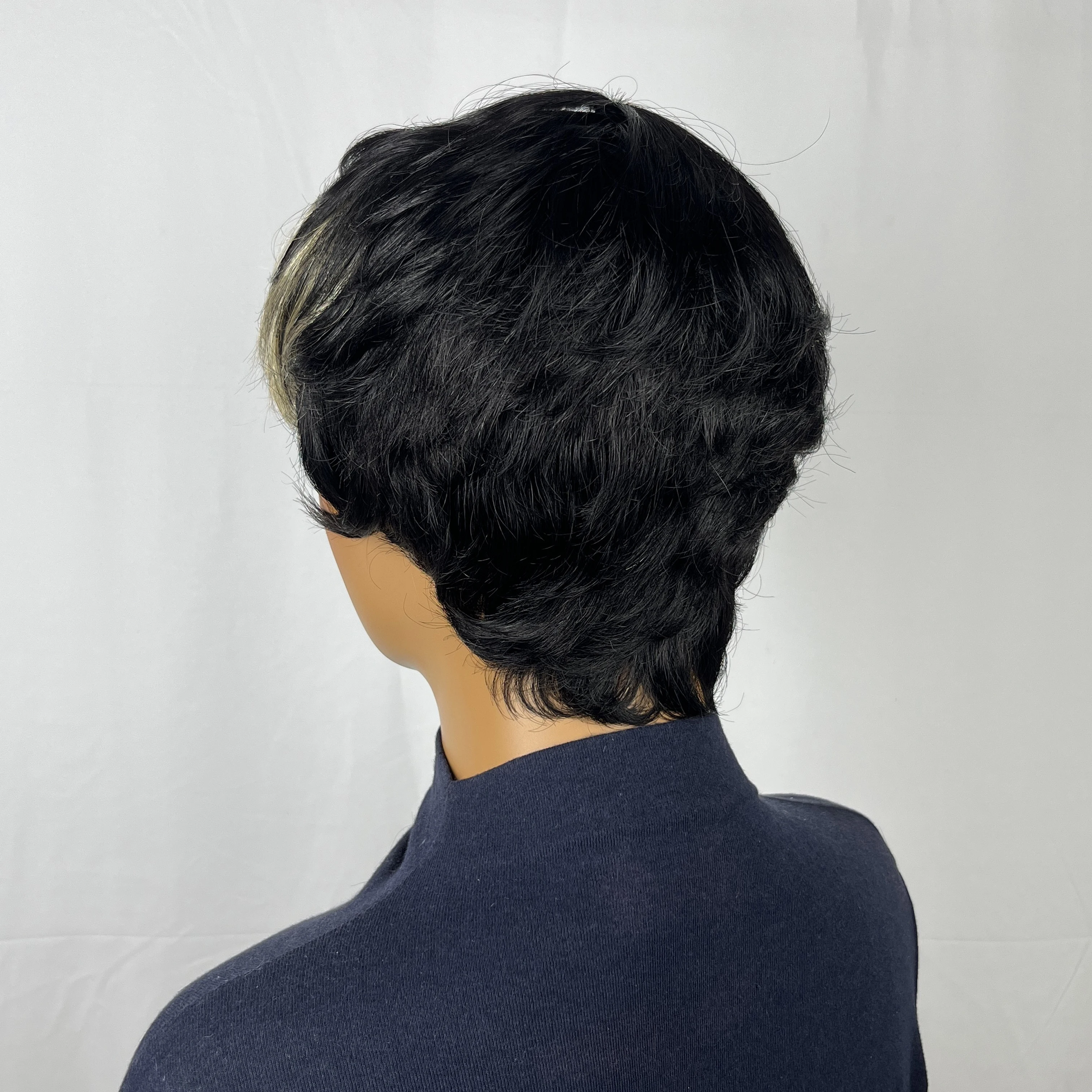 Krótka peruka pixie, kręcone fale, wstępnie wyregulowana linia włosów, peruki dla kobiet, kolor 1B/27, w pełni wykonane maszynowo krótkie peruki z ludzkich włosów.