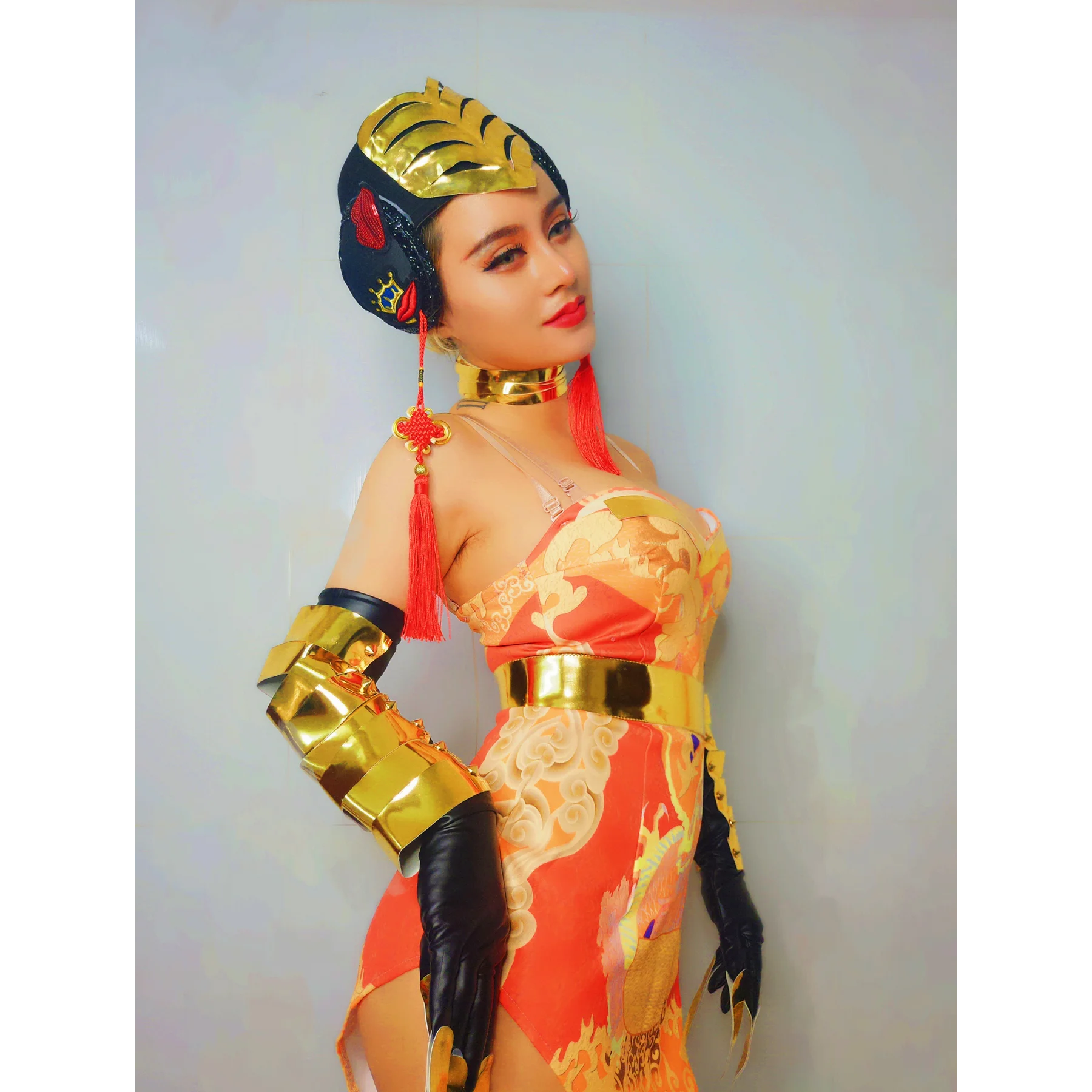 Nightclub craze new geisha Chinese wind headdress metal long nail skin gloves dance team female gogo