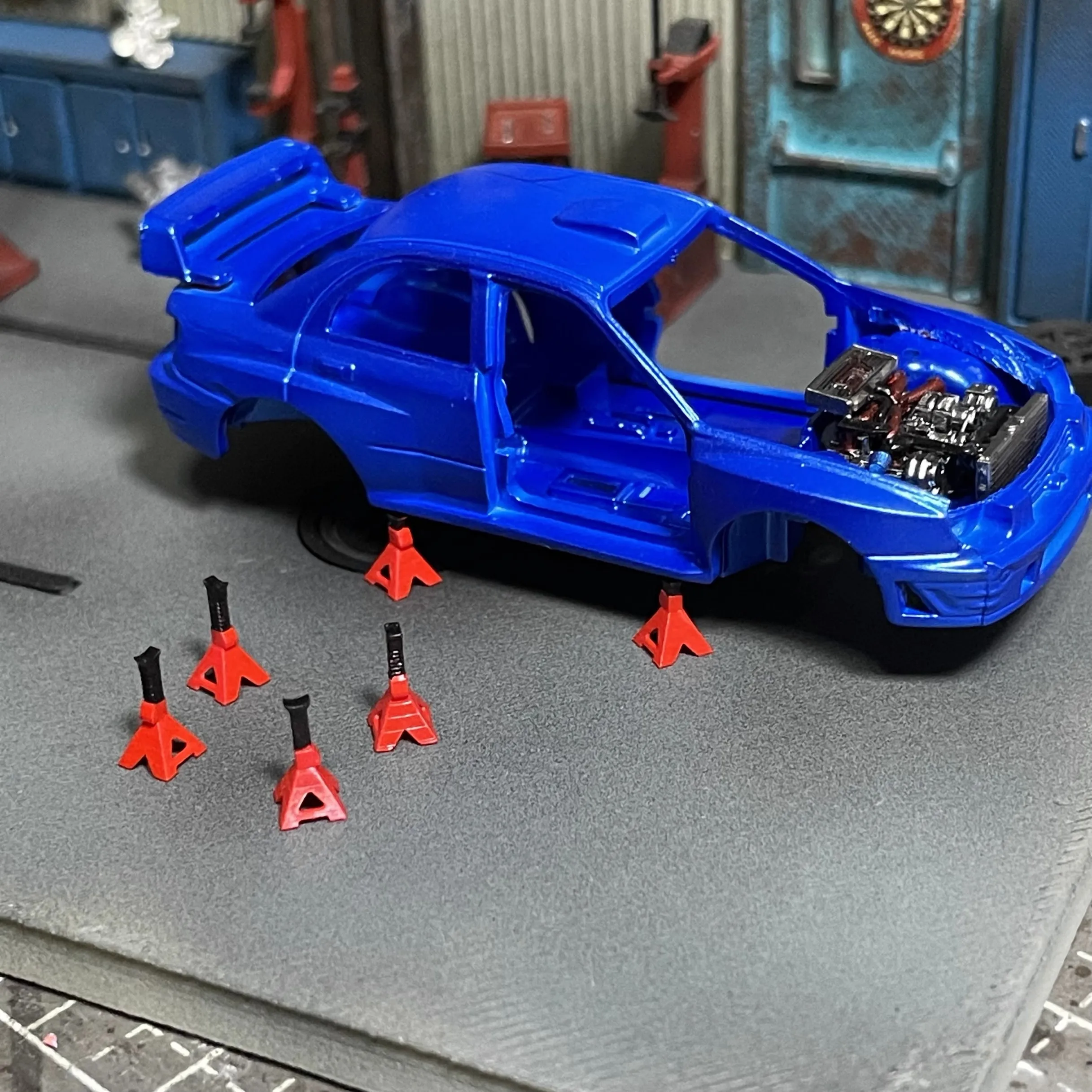 4 piece setDiorama 1/64 Car Jack Model Modification Garage Repair Accessories Scene Collocation 1:64 Resin Miniature Figure Doll