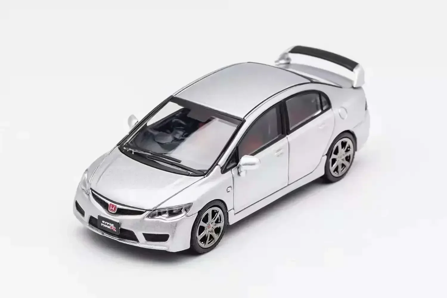 Модель автомобиля DCT 1:64 Civic Type R(FD2), черная, желтая, красная, серебристая