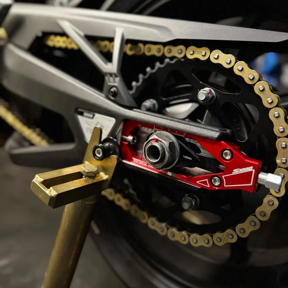 CNC Billet Chain Adjusters New For BMW S1000RR 2009-2018 / 2019-2024 Motorcycle Accessories S1000 RR Rear Wheel Axle Blocks Logo