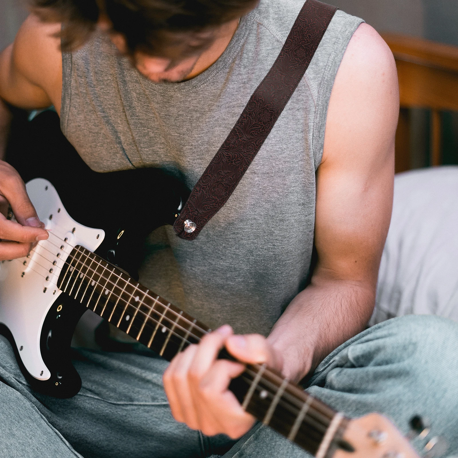 

Guitar Shoulder Strap Electric Dark Red PU Instrument Straps Patterned Strong Sweat Absorbing Breathable Comfortable