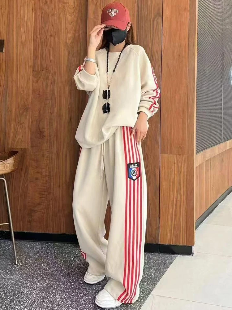 

Fashionable Sportswear Set Women's Loose Slimming Sweatshirt Wide Leg Pants Casual Two Piece Set Autumn 2025 Polyester Fiber