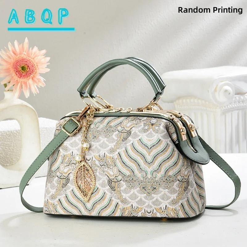 

Women's Large Capacity Convertible Crossbody Handbag Elegant Purse for Work Everyday Use Crossbody Purse Chic Design