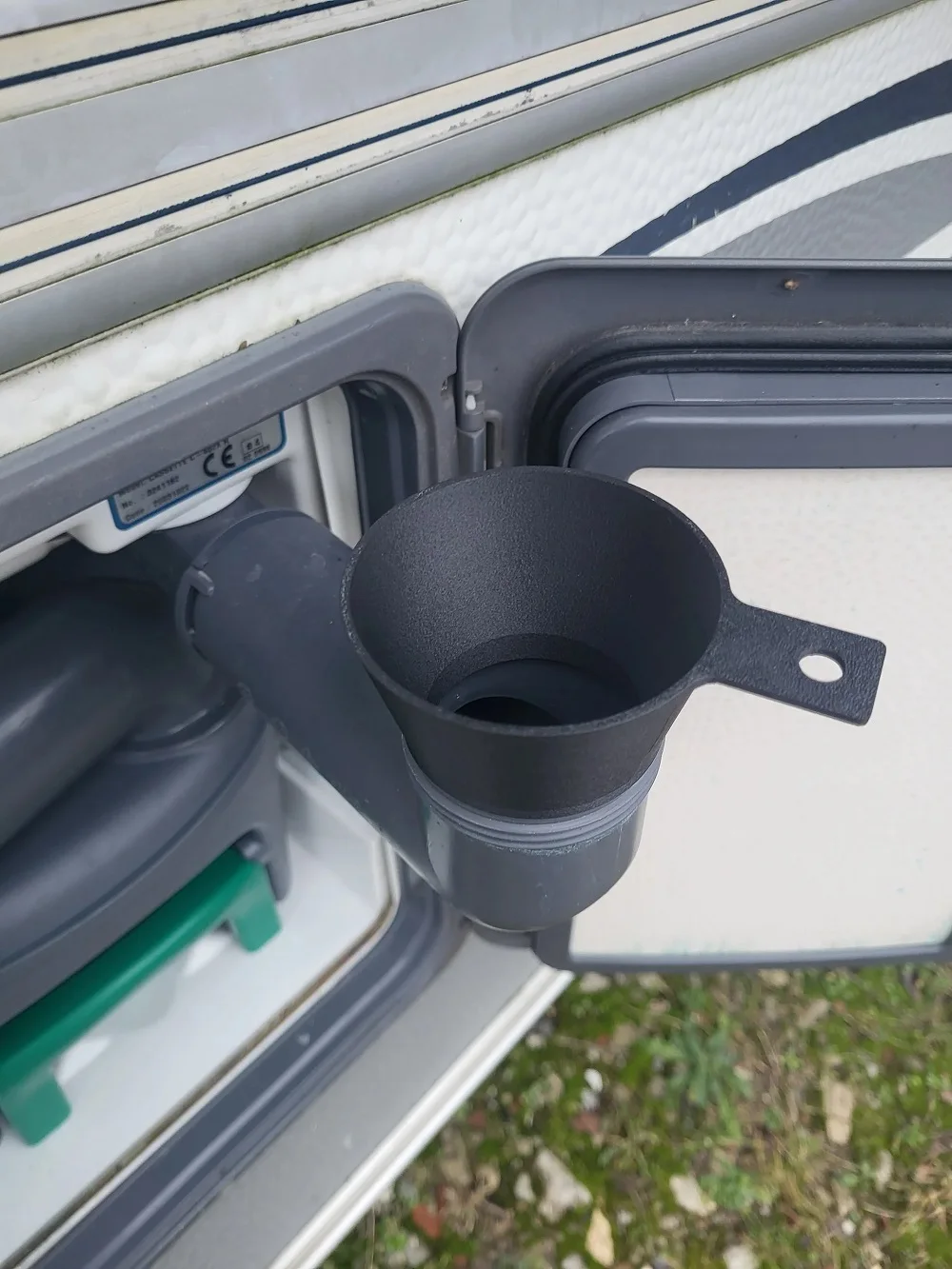 

RV Toilet Water Filling Funnel Water Filling Aid Suitable For Thetford C402-X (C400) Cassette Toilet Design Motorhome Accessorie