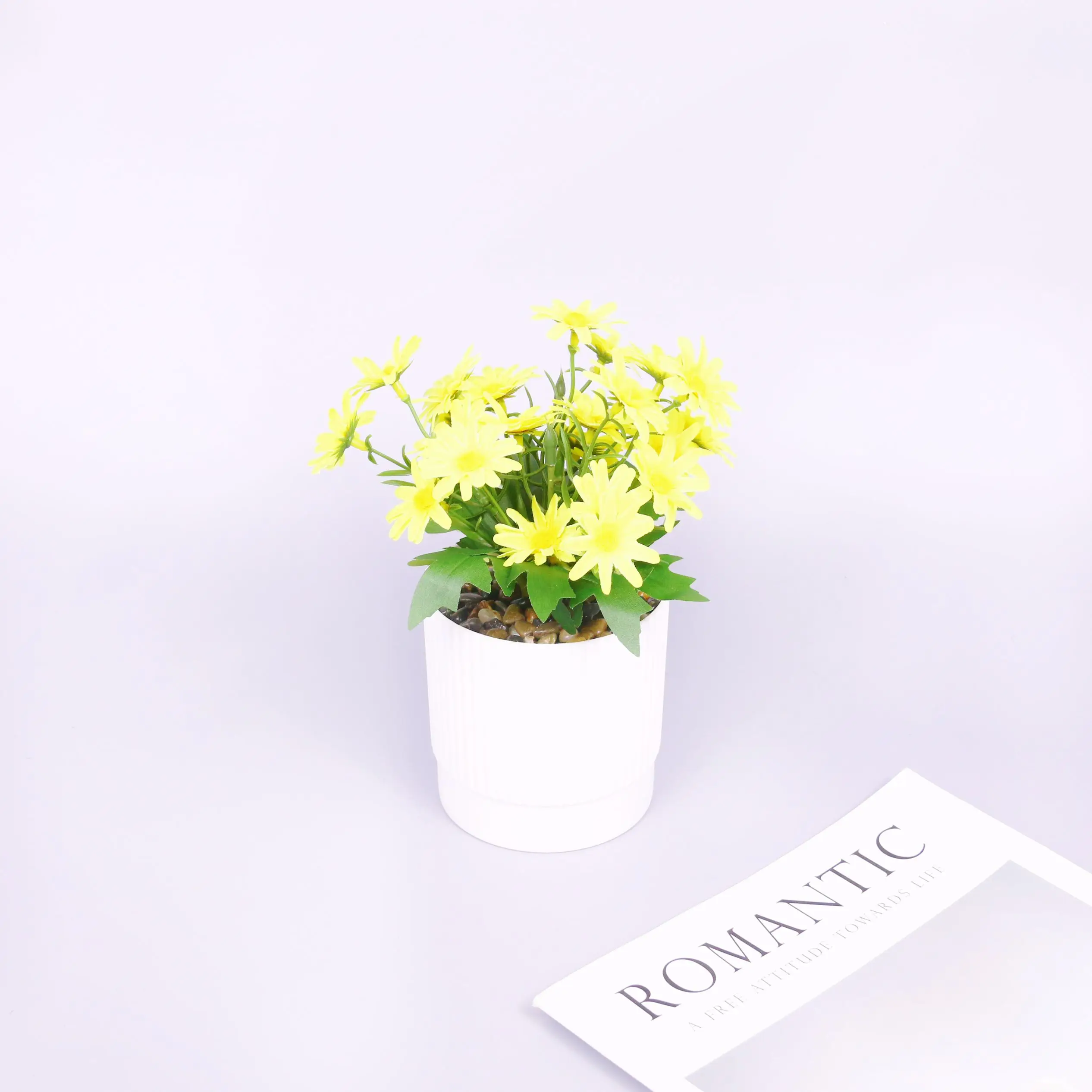 

Daisy artificial flower potted plant, suitable for home party decoration simulation flower potted plant