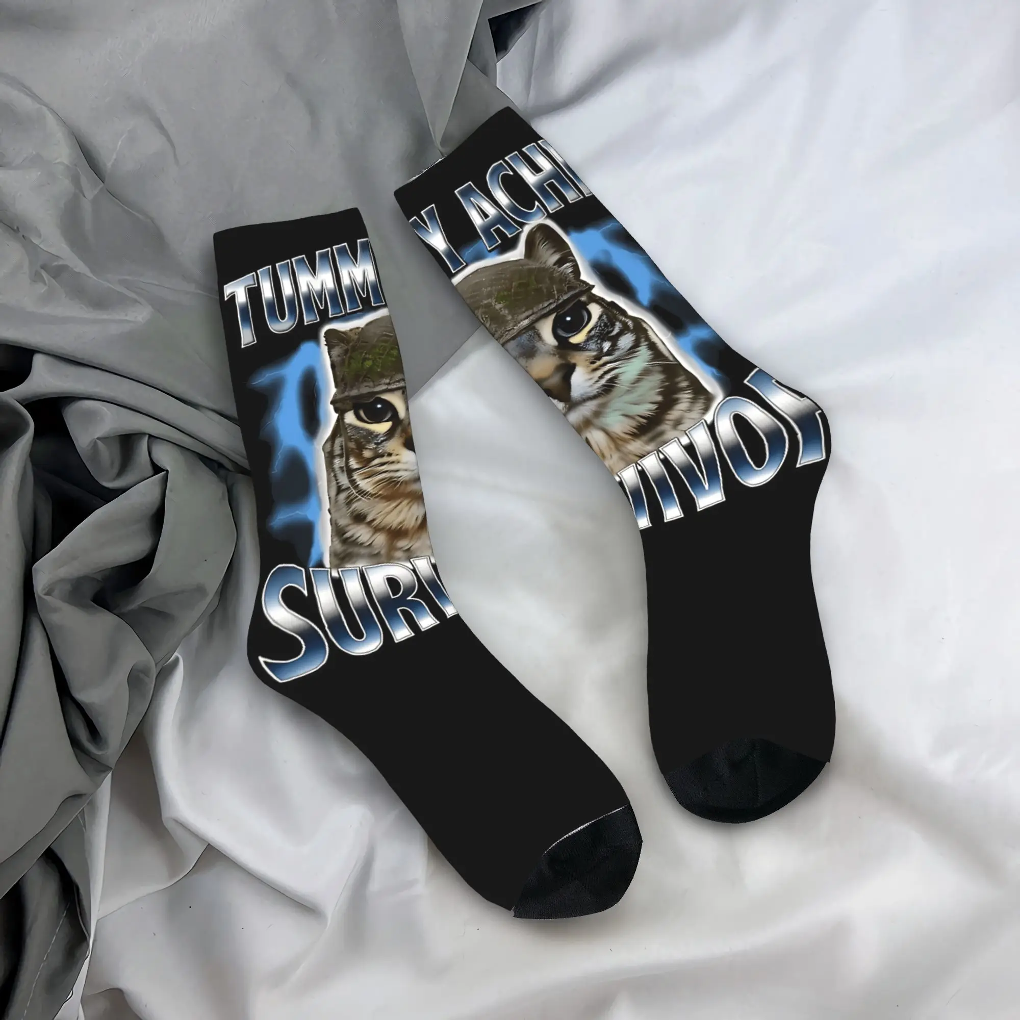 

Забавные носки с надписью Cats Tummy Ache Survivor Cat Meme, юмористические нескользящие чулки, мужские средние мягкие носки для скалолазания, весенние забавные носки