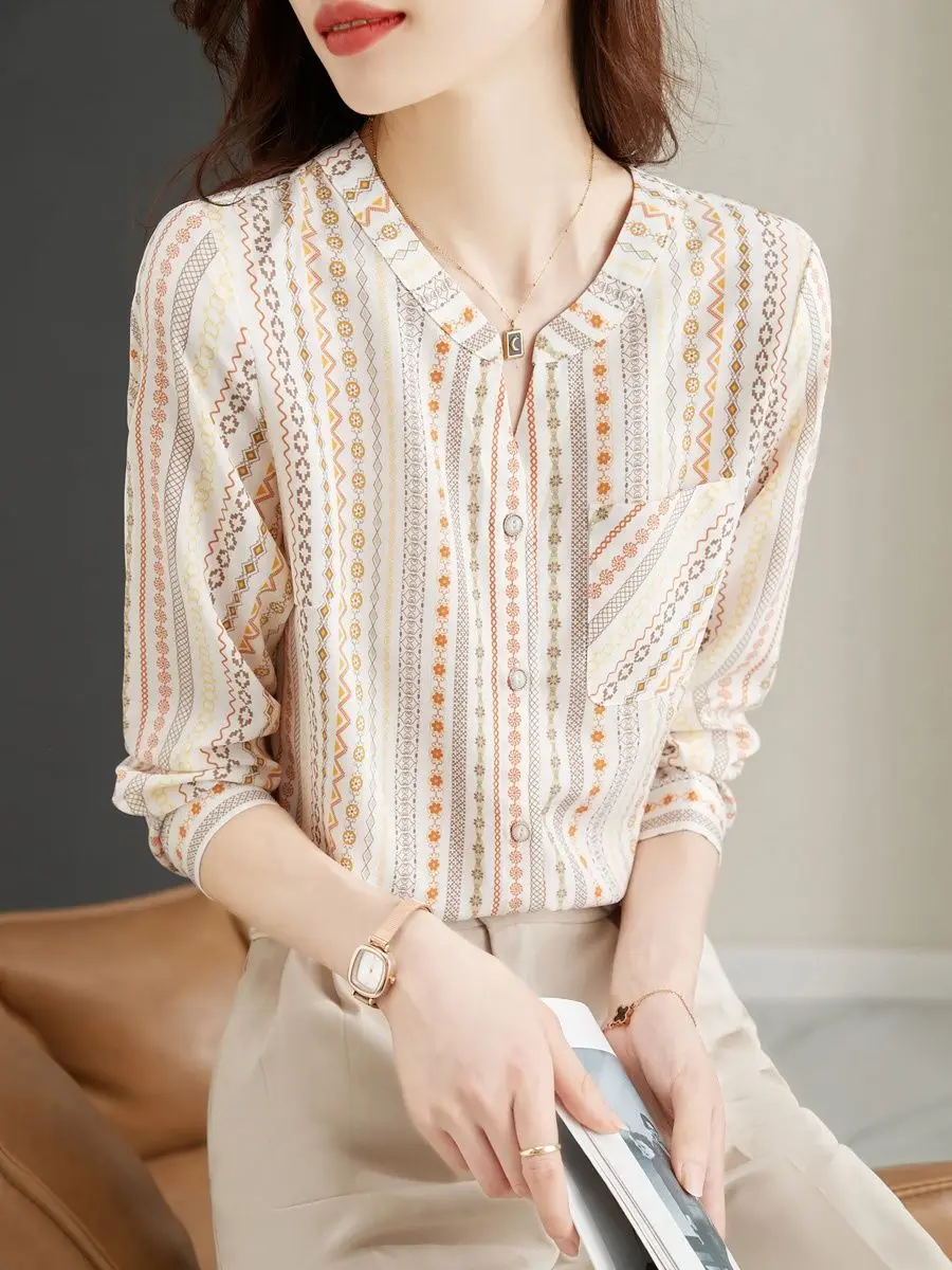 Autumn New French Elegant Temperament Striped Chiffon Shirt V-neck Pocket Beautiful Long Sleeved Top for Women Thin Blouses