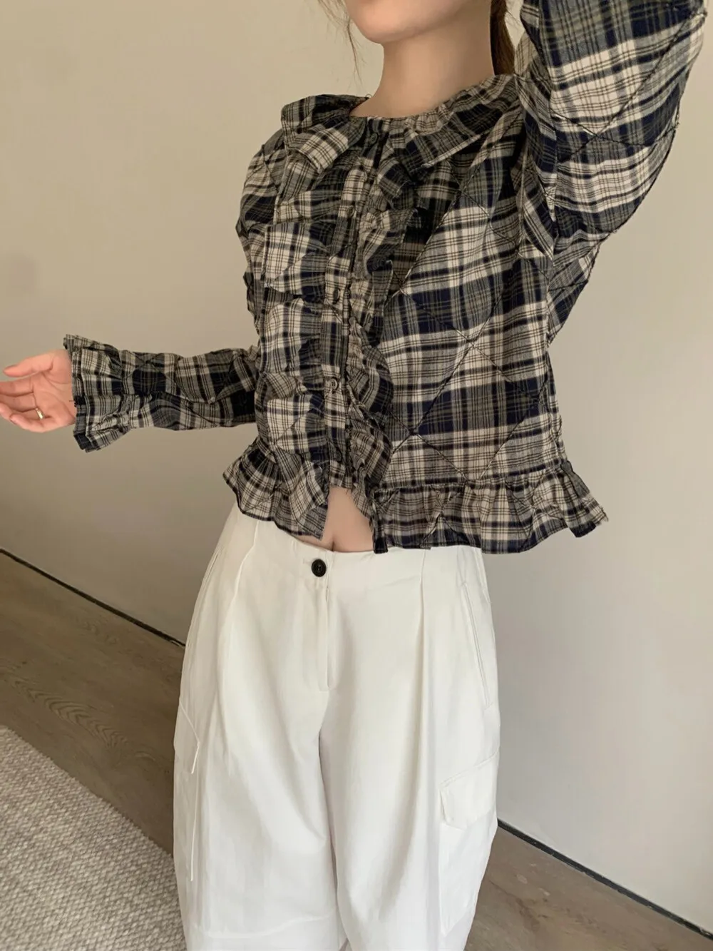 

Korean Style Plaid Atmosphere Sense Wood Grain Small Shirt Women's W20909 Button up Long Sleeve Loose Fit Neck