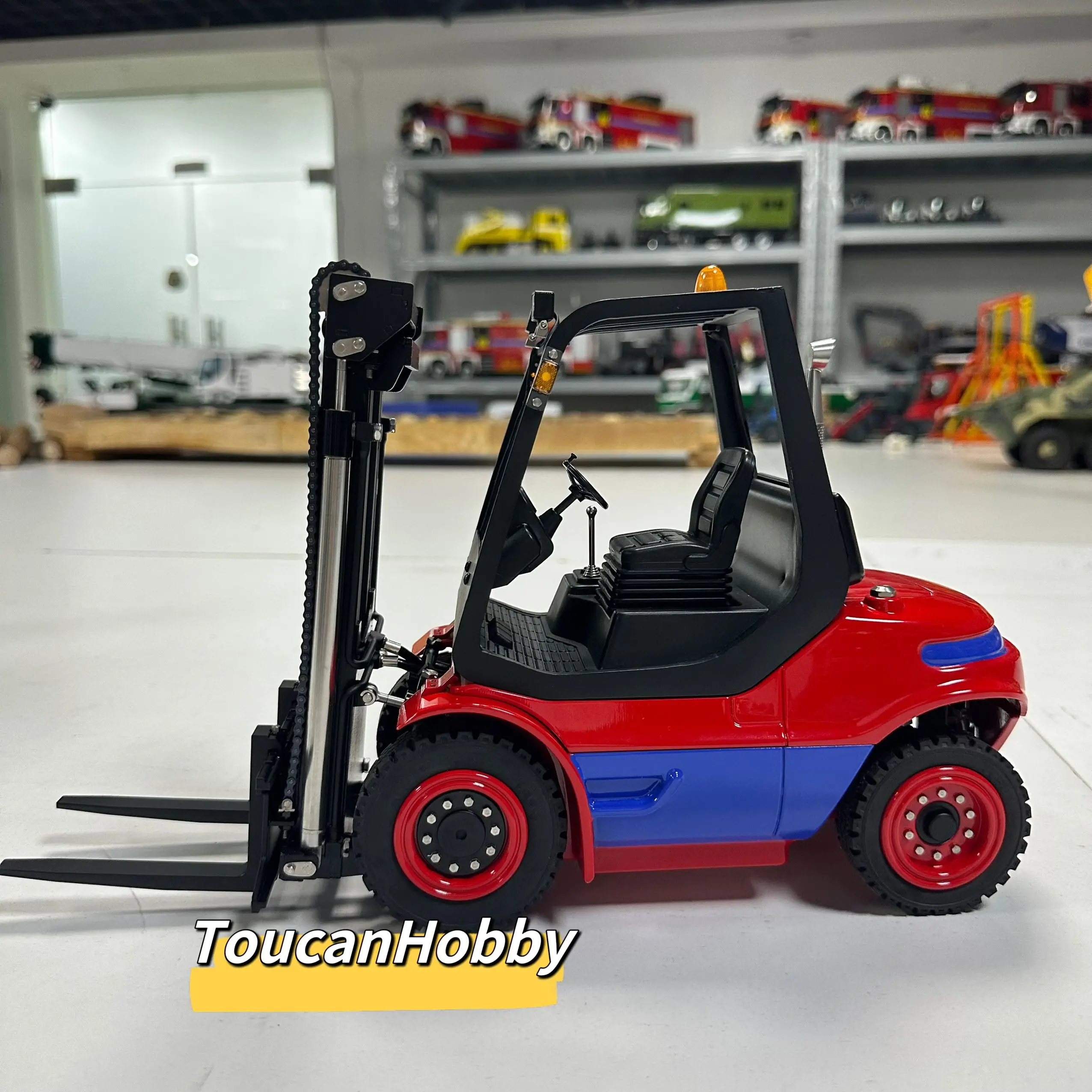 Customized LESU Hydraulic RC Forklift RTR 1/14 Scale Remote Control Fork Lift Truck Transfer Car Model with Warning Light Sounds