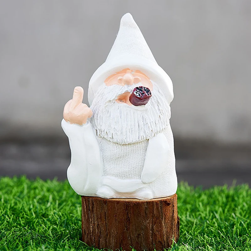 Micro Middle Finger Gnome Statue Erect Middle Finger Provocative Gnome Landscape Garden Decoration Resin Garden Figurines