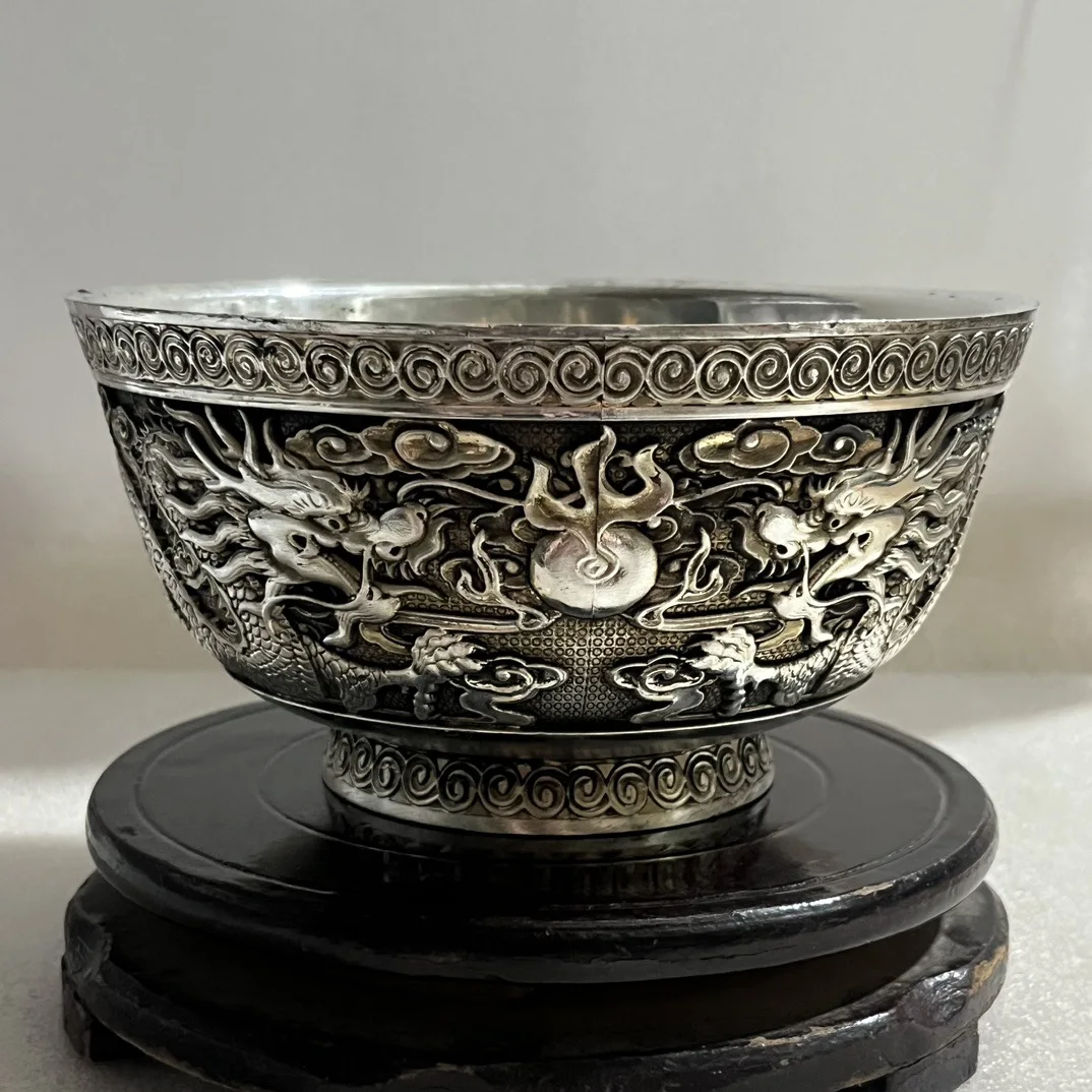 

Annual large silver-plated Shuanglong rush play bead bowl ancient home decoration ornament antique collection