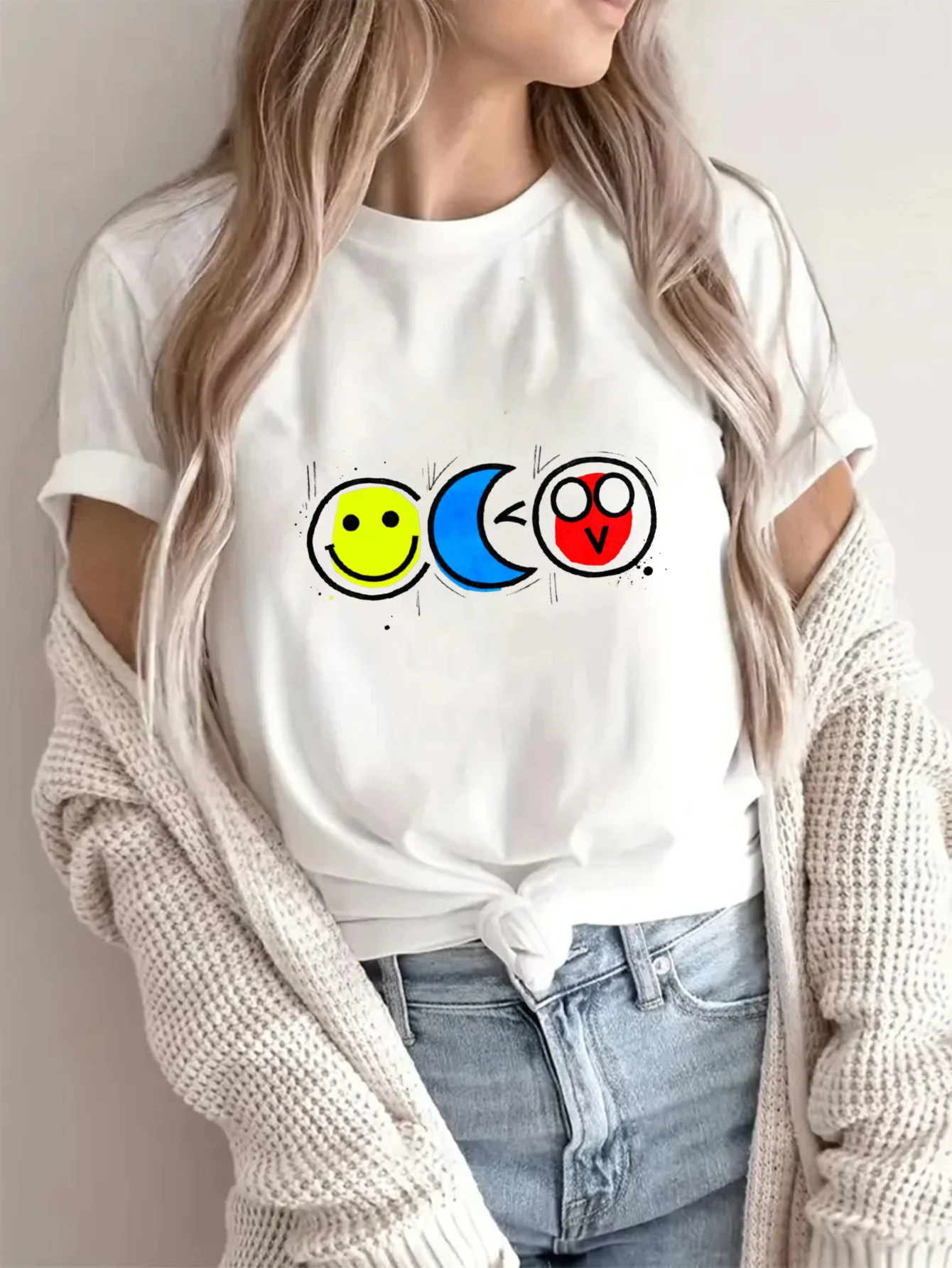

Cute Cartoon Micro Expression Printed Women's Short Sleeved T-shirt Round Neck Loose Couple Style Summer Women's Top
