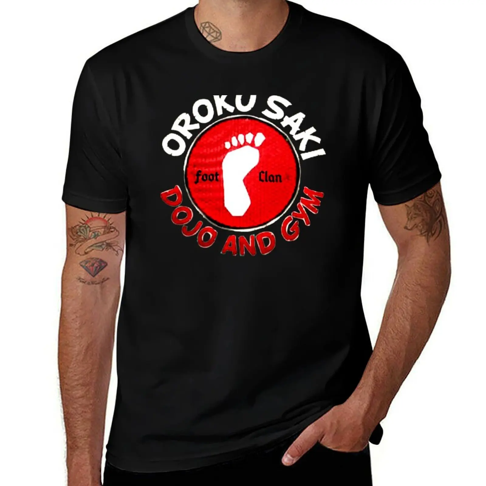 

Футболка Oroku Saki Dojo and Gym черная для мальчиков, белая, роскошная мужская одежда Louboutins