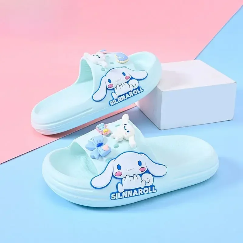 Sandal Pvc Sanrio Anime Kawaii Kuromi Anak-anak Sandal Sol Lembut Anak Laki-laki Perempuan Cinnamoroll Lucu Hadiah Indah untuk Anak-anak