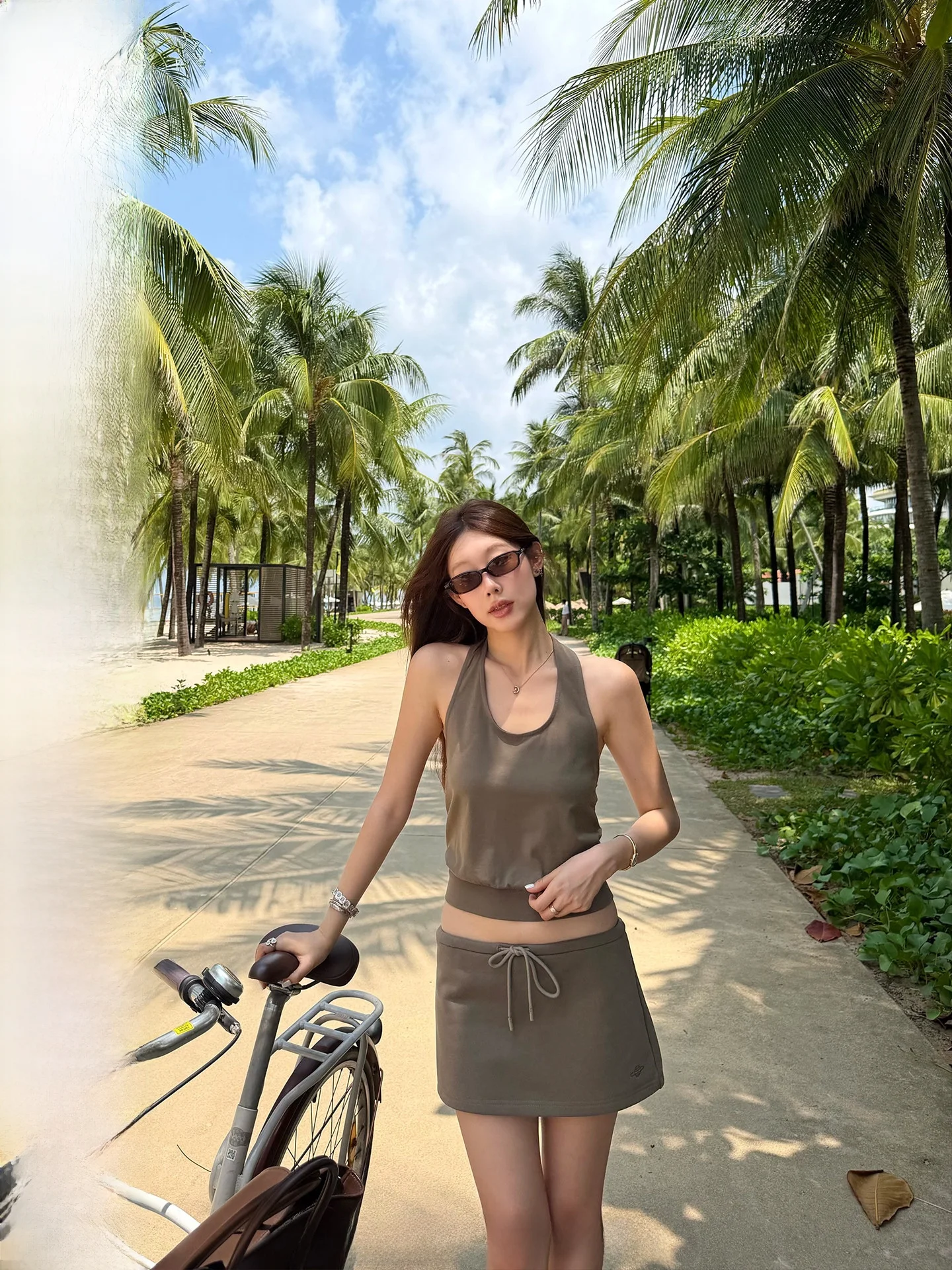 

Ranwear Simple round Neck Backless Waist-Cinching Vest Embroidered A-Line Skirt Casual Set Women's Fashion Ensemble