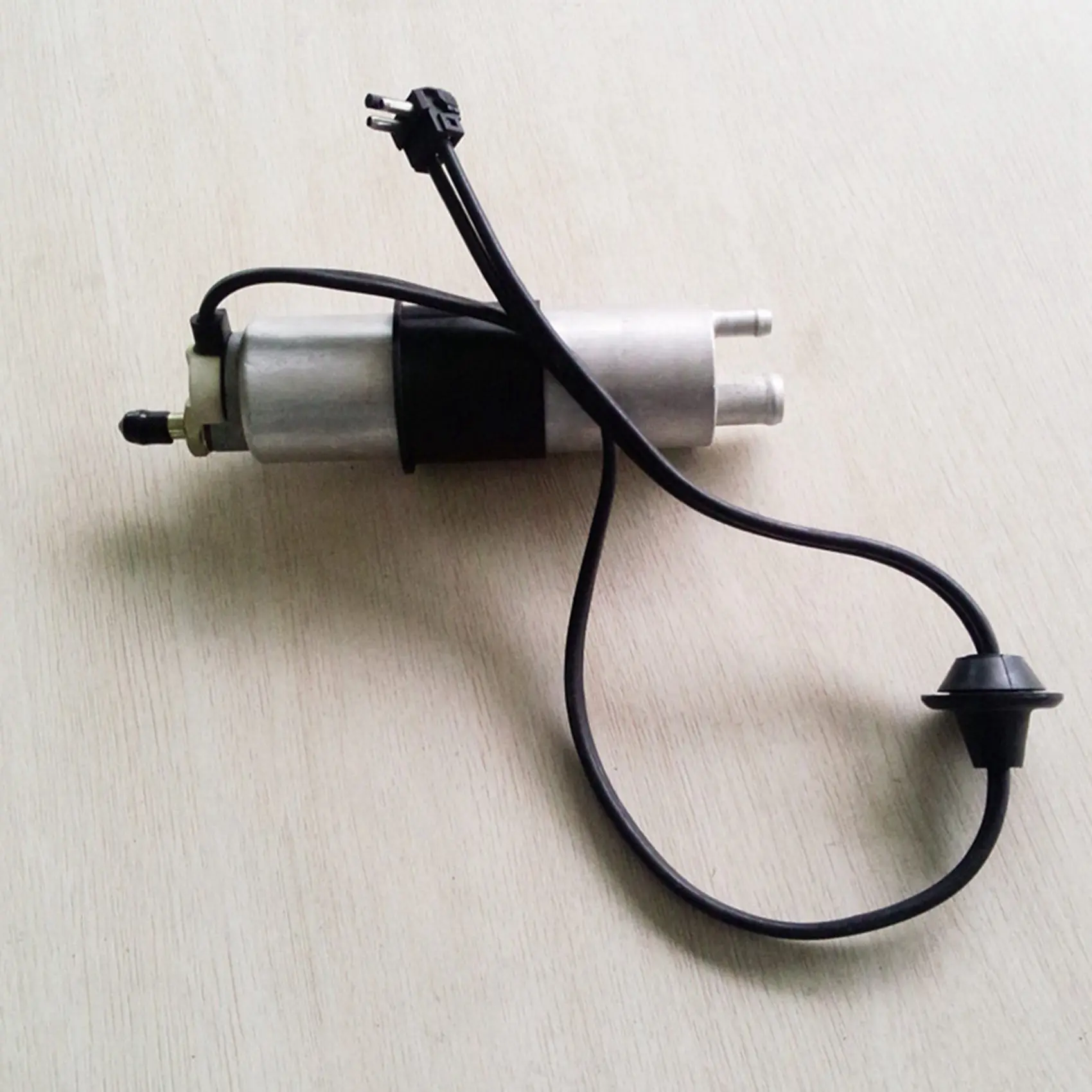 

2 внешних топливных насоса 0986580371 Автомобильный топливный насос для W202 C180 C200 C220 C230 C280 S202 C208 A208 AMG