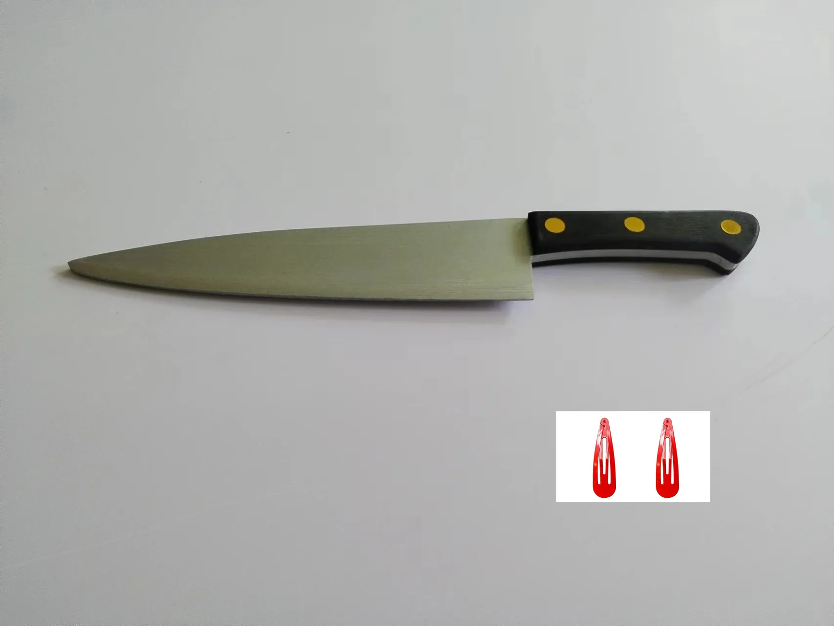 เลื่อยไฟฟ้ามนุษย์อาวุธมีดดาบในกระเป๋านักล่าปีศาจ