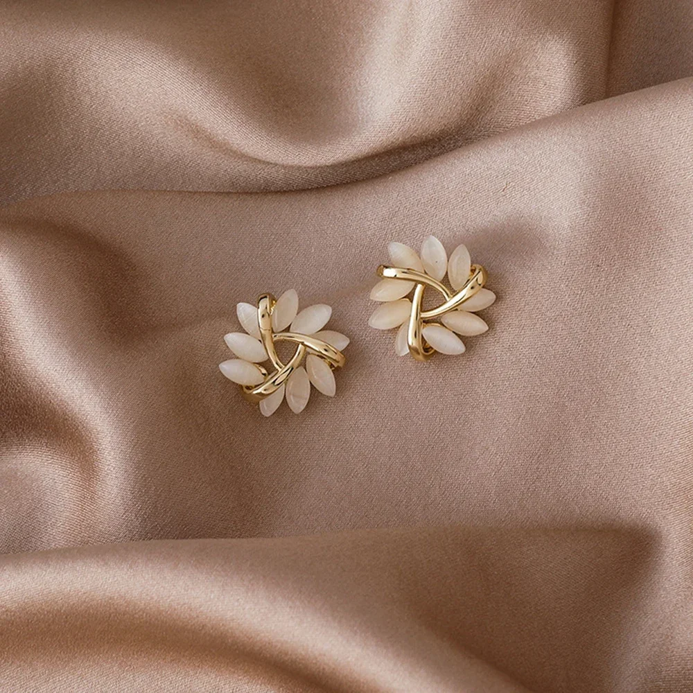 FSUNION New Fashion Exquisite Flower Zircon Stud Earrings for Women Girl Leaves Geometric Rhinestone Earring Jewelry Party Gifts