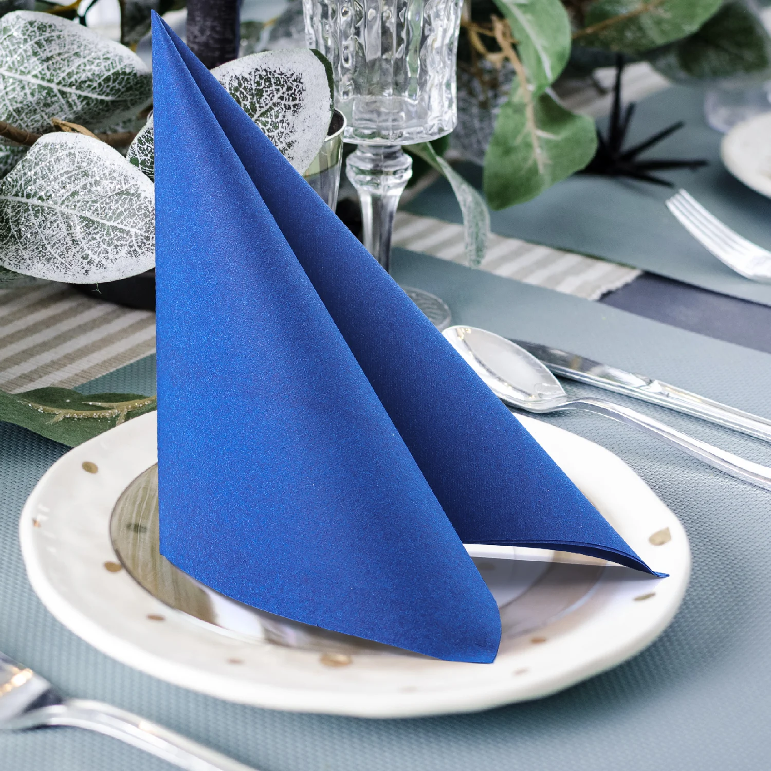 MORGIANA 50 Pack Napkins Paper Dark Blue Linen Feel Napkins Disposable Serviettes for Party Christmas Wedding Birthday 40x40cm