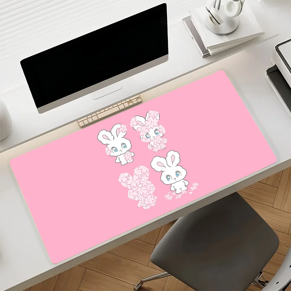 Cute Cartoon F-foxy I-illustrations Mouse Pad Anti Slip Rubber Edge Locked Thickened Laptop Gaming Desk Mat