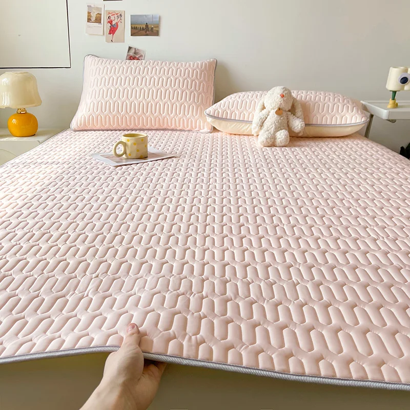 YanYangTian New Solid color Simple Mattress Luxury Foldable latex mattress bedroom Bedspread Ice silk mat 150 single Bed cover