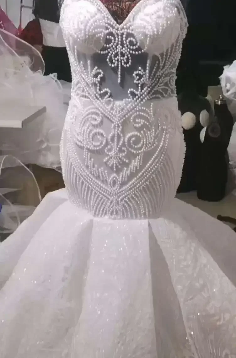 Customized Fashion Sweetheart Shinny Full Pearls Wedding Dress Sweep Train Vestidos De Novia Spaghetti Strap Beach Country B