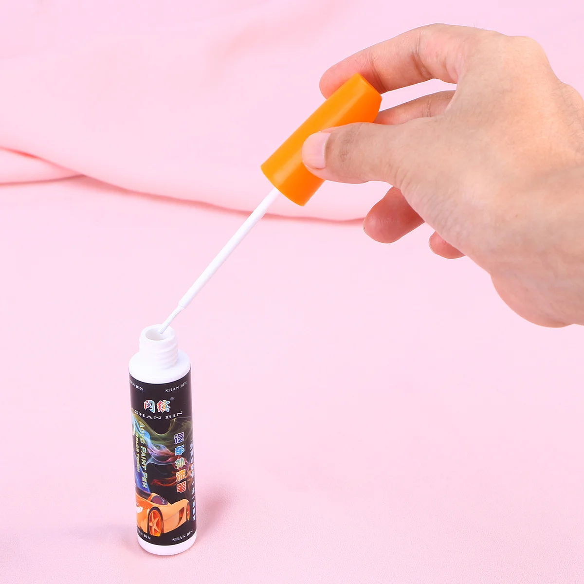 

White Automotive Touch-Up Paint Pen Car Scratch Repair Marker for Small Line Fixes Anti-Rust Oxidation Protection