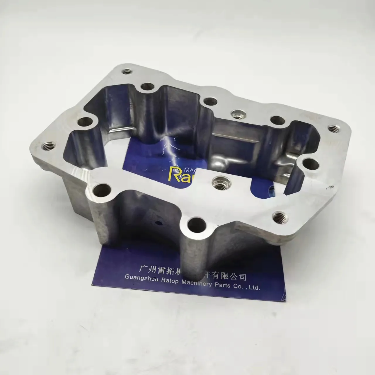 6150-11-7110 6150117110 Excavator 6D125 Engine Rocker Arm Housing For PC400-5 PC400-6