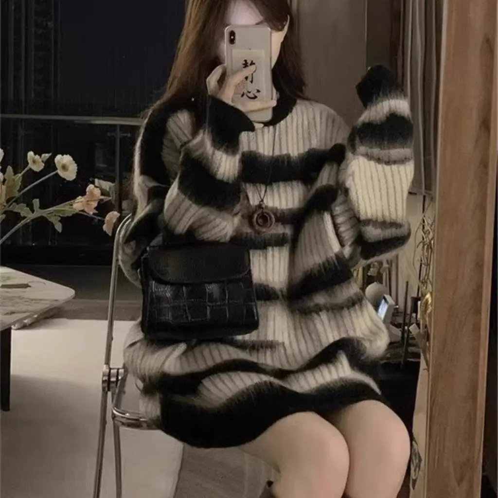 

Women's Japanese Style Retro Zebra Knitted Sweater Thickened Winter Pullover Top Loose Lazy Style Design