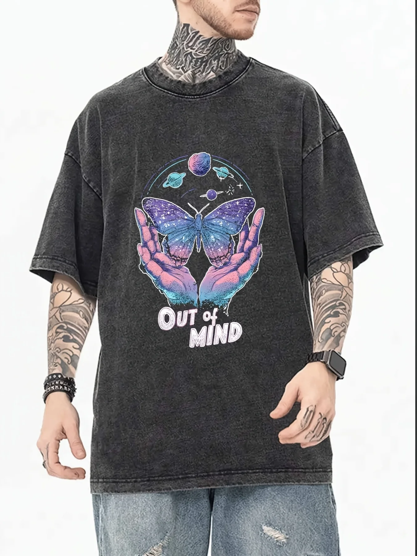 Street Fashion Theme - Übergroßes Vintage-Washed Herren-T-Shirt, Kosmisches Schmetterlingsmuster Out