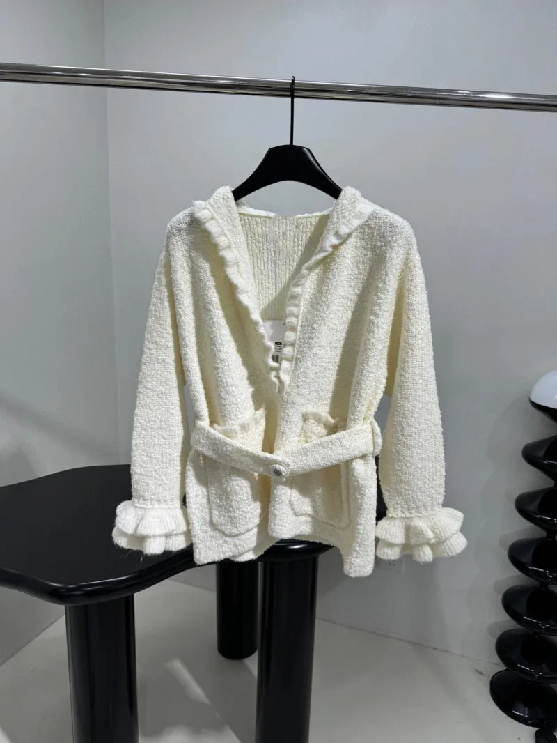 New Fashion Wool Cashmere Blends Runway Design Edible Tree Fungus Lace Deep V-neck Flare Long Sleeve Belt Vintage Sweater Wome