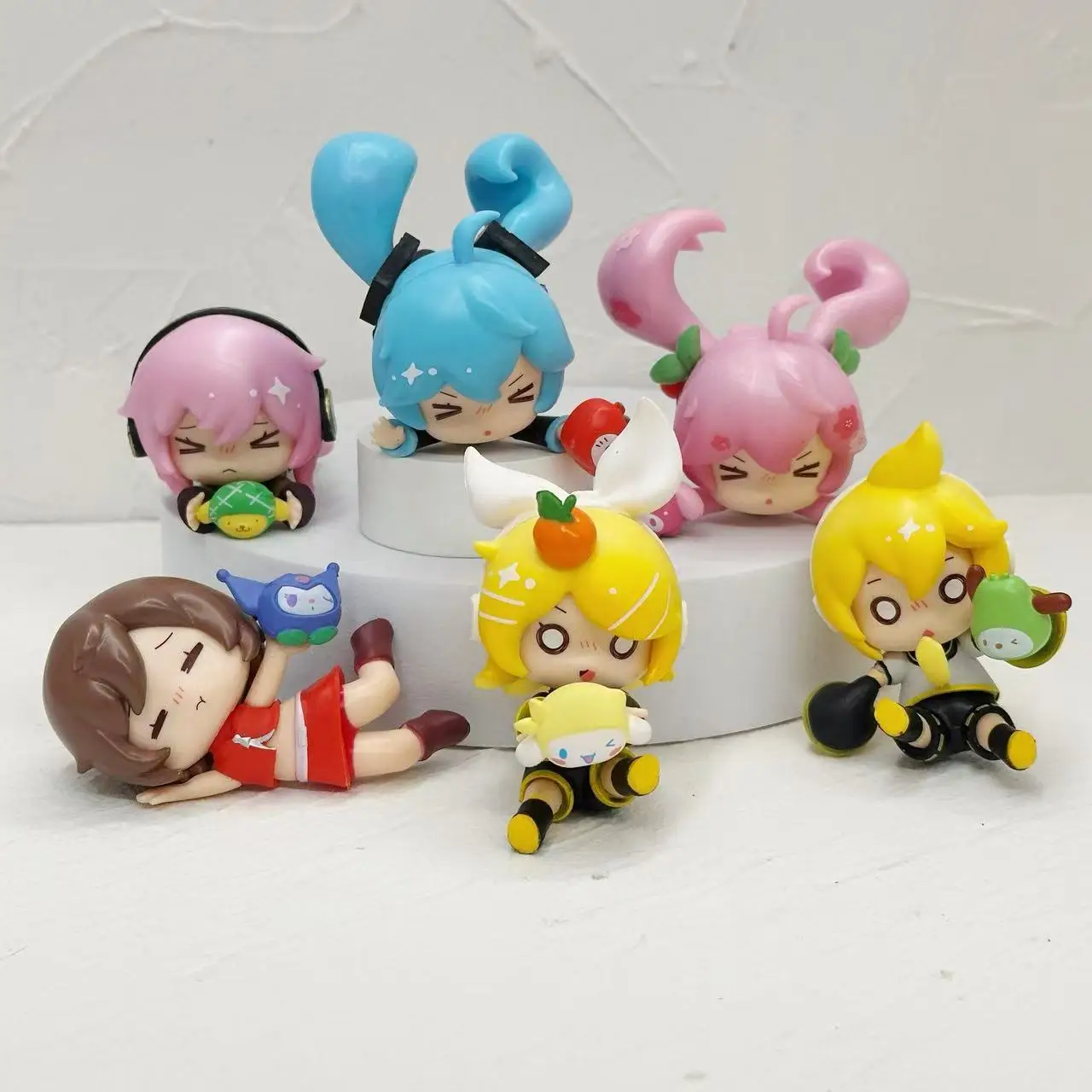 6 unids/set Anime Hatsune Miku figuras Fell Down Melody Miku modelo muñeca adornos coleccionables decoración de coche Fans regalo juguetes para niños