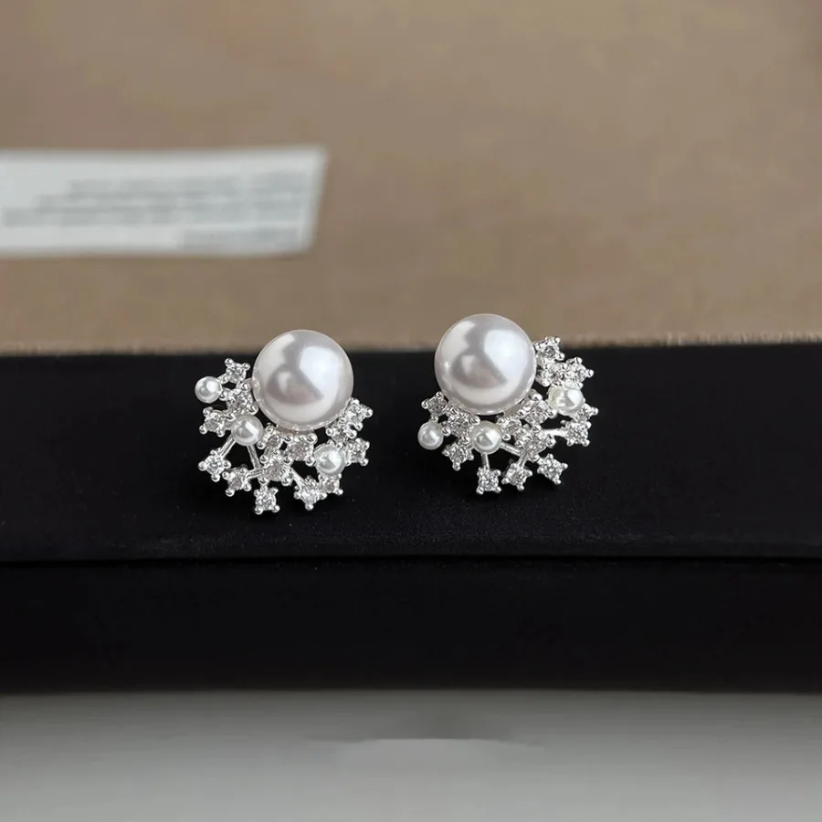 Snowflake Star Pearl Stud Earrings Multi Size White Pearl and Cubic Zirconia Cluster Earrings Elegant Wedding Jewelry For Women