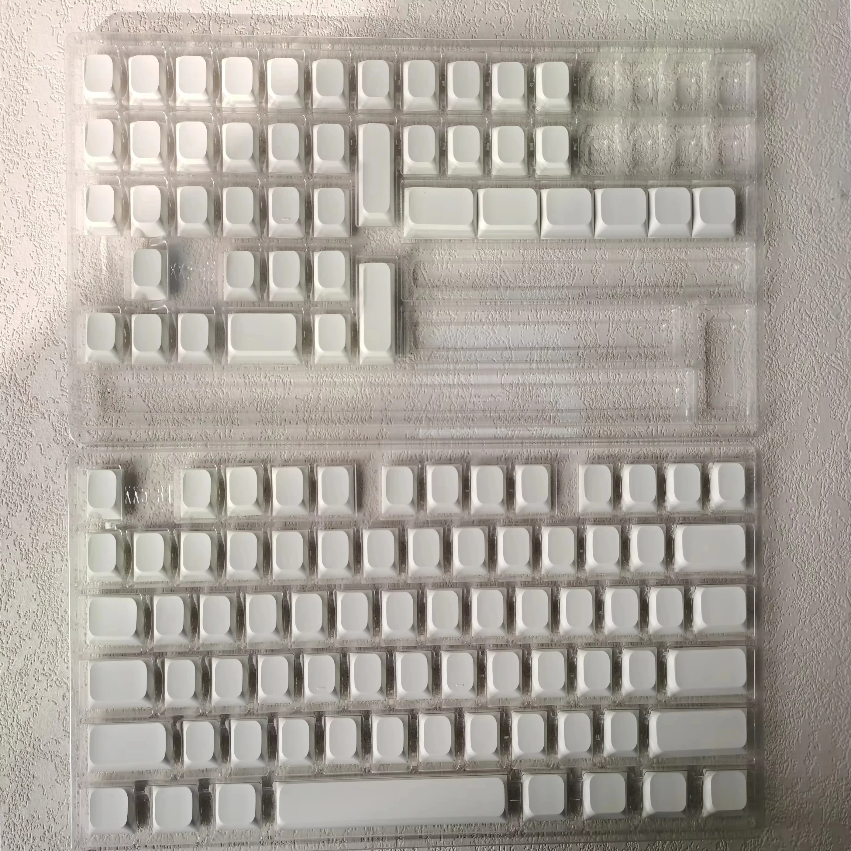143 キーロープロファイル PBT キーキャップバックライト付きシャイン