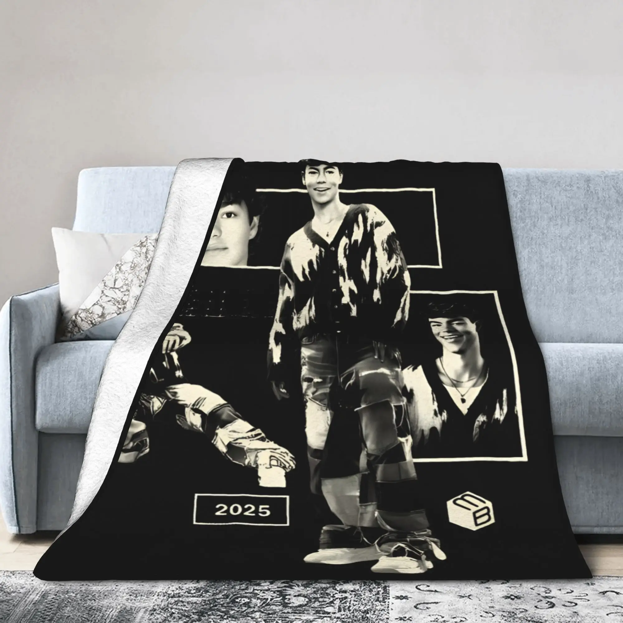 

Malachi Barton Descendants Worlds Collide Blanket Cover Tour Fleece Throw Blanket Decoration Ultra-Soft Warm Bedspreads Portable