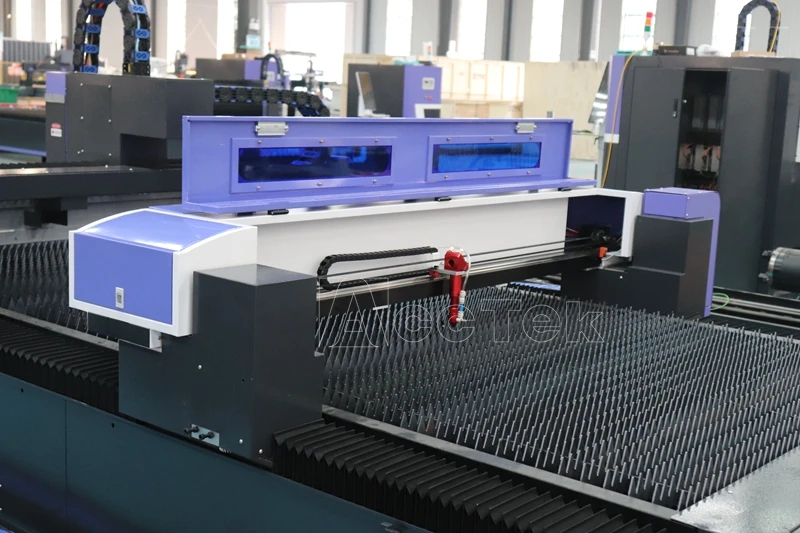 Macchina da taglio Laser Co2 a fibra combinata a doppio portale per il taglio di metalli e Non metalli