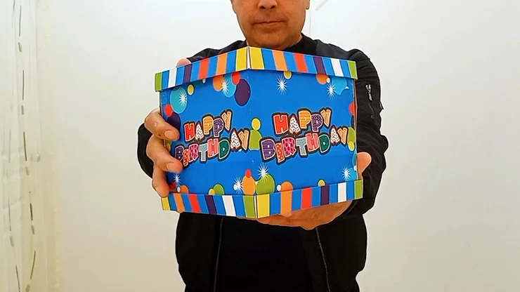 Gift Toy by Mago Pilato  -Magic tricks