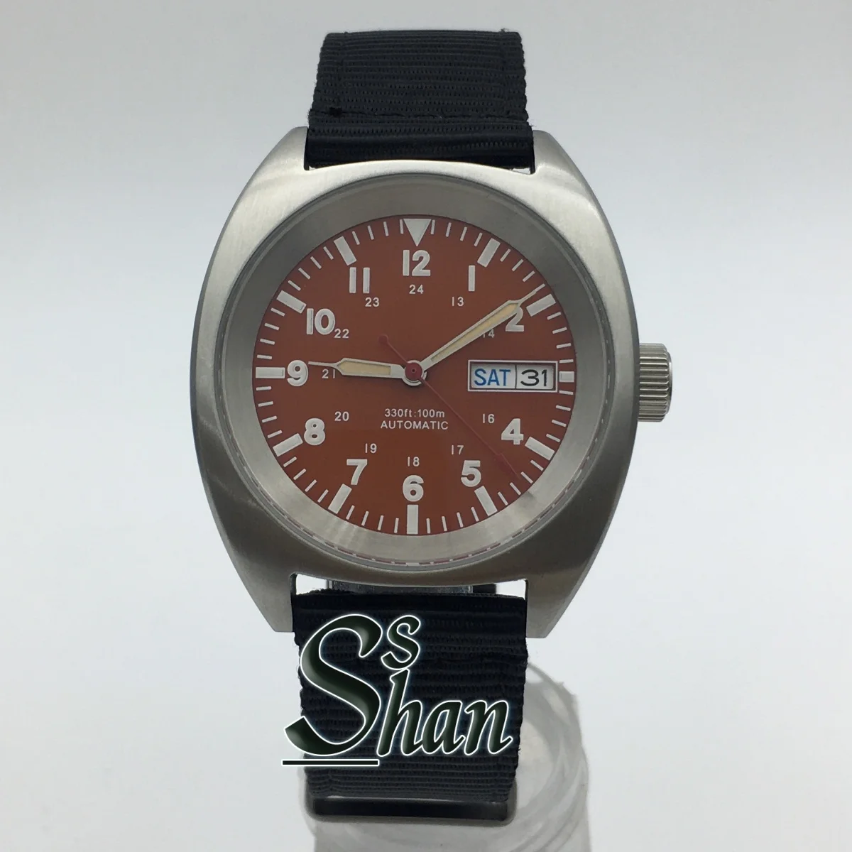 NH36 36mm 39mm mechanical watch with a date window, green luminous dial dome-coated glass water-resistant 100-meter Cloth belt