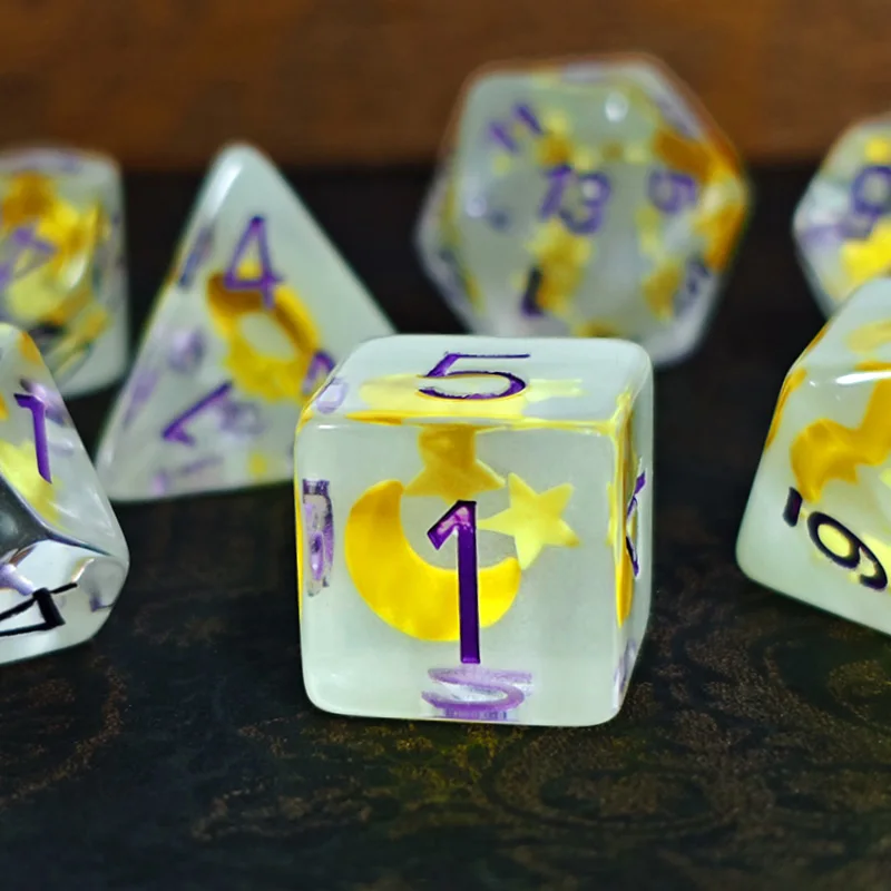 7 قطعة/المجموعة مضيئة نرد متعدد السطوح نجوم القمر الراتنج مجموعة نرد عدد الزينة ل DND TRPG ألعاب مجلس ألعاب اكسسوارات