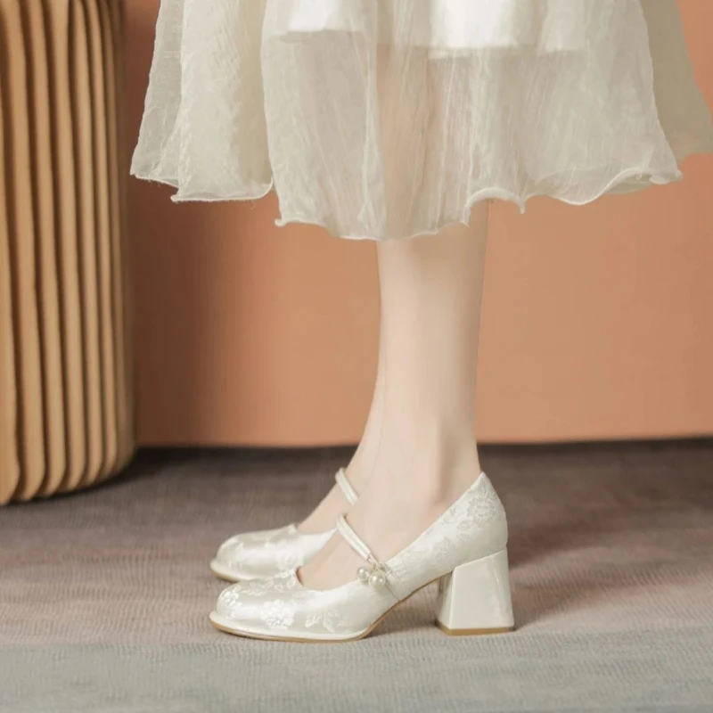 Women's 2026 New Chinese Inspired Mary Jane Shoes Mid Heel Comfortable Bridesmaid Flats