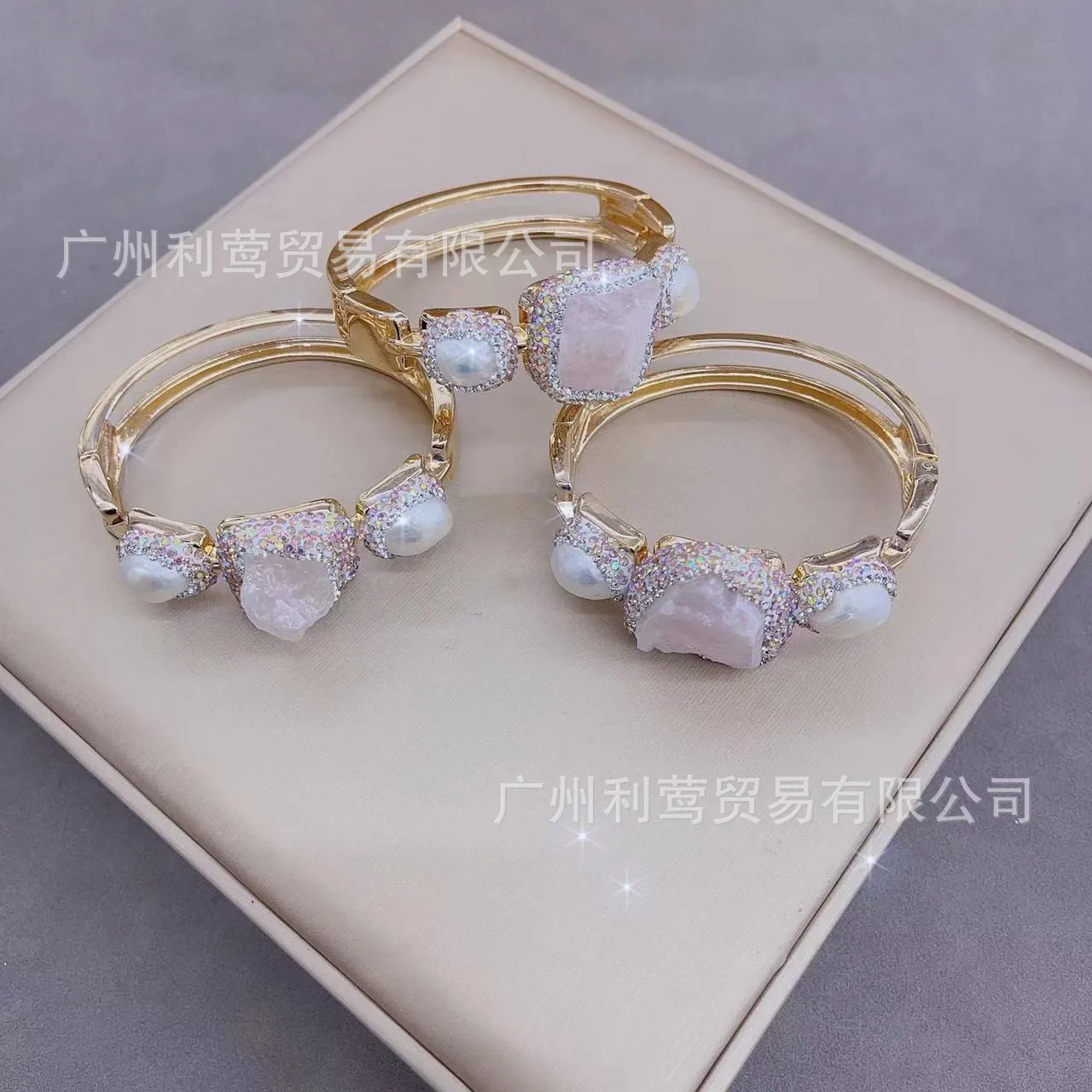 

Morganite Pearl Bracelet European Personality Gem Hand Environmentally Friendly Electroplating Inlaid Amethyst Head Jewelry