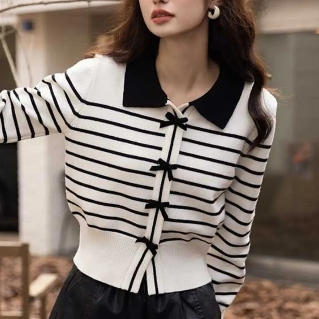 

Women's French Style Slim-fit Cardigan Long-sleeved Striped Contrast Lapel Short Knitted Sweater Early Spring Wear