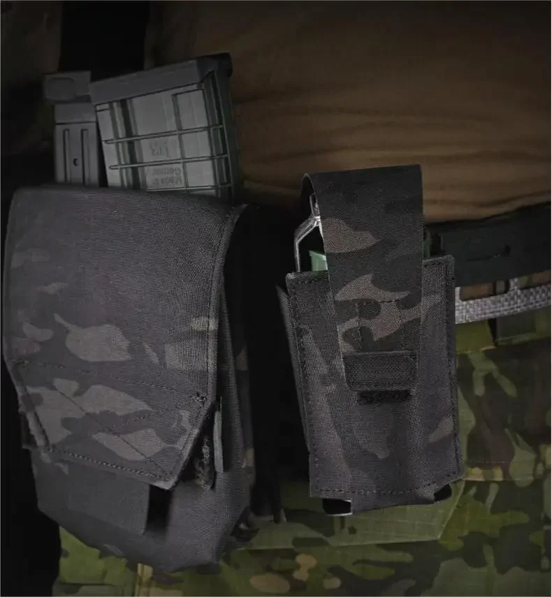 

Convenience-Driven Molle Smoke Bomb Holder Flashlight Bag Waist Pocket Essential for Hunting Gear