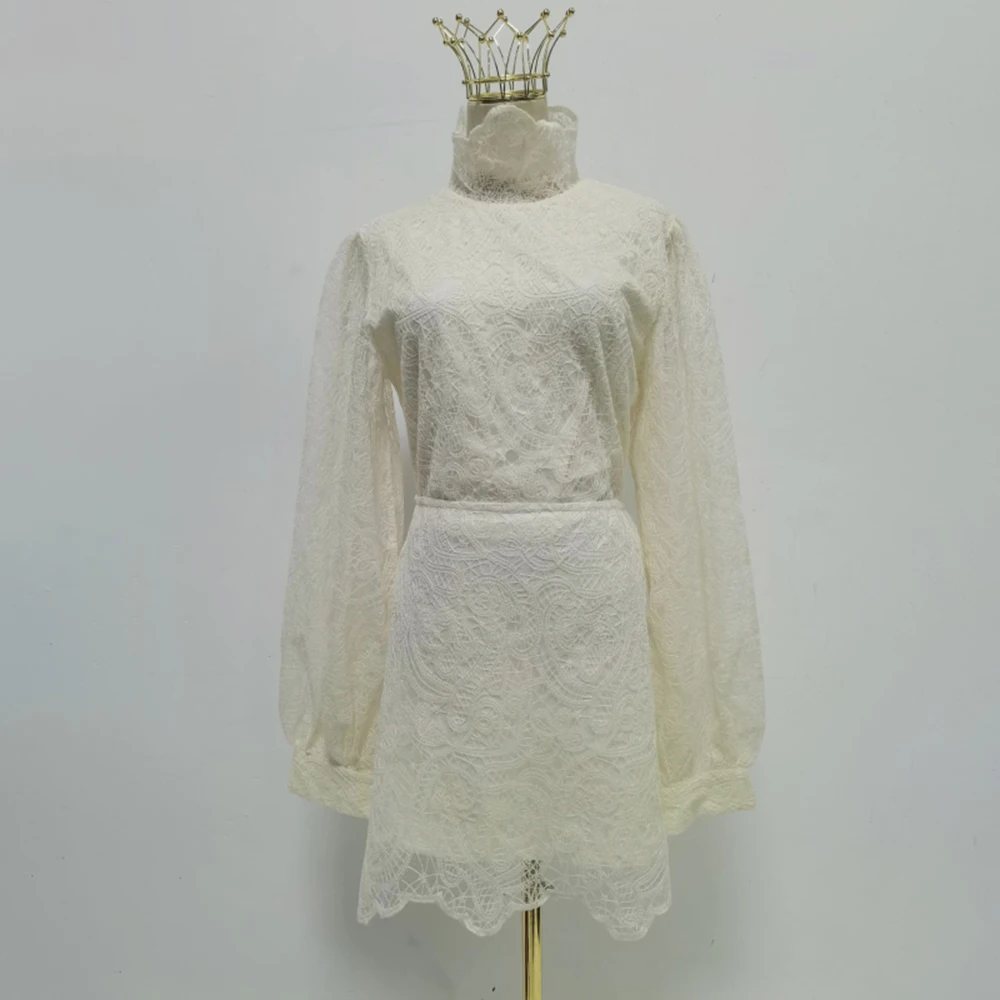 

CHICEVER абрикосовый набор из двух предметов с вышивкой